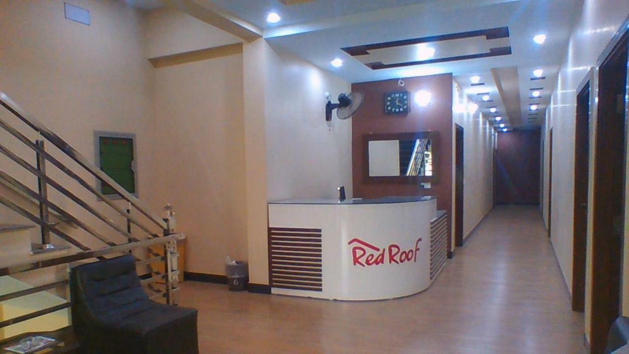 Red Roof Hotel Sahiwal Bagian luar foto